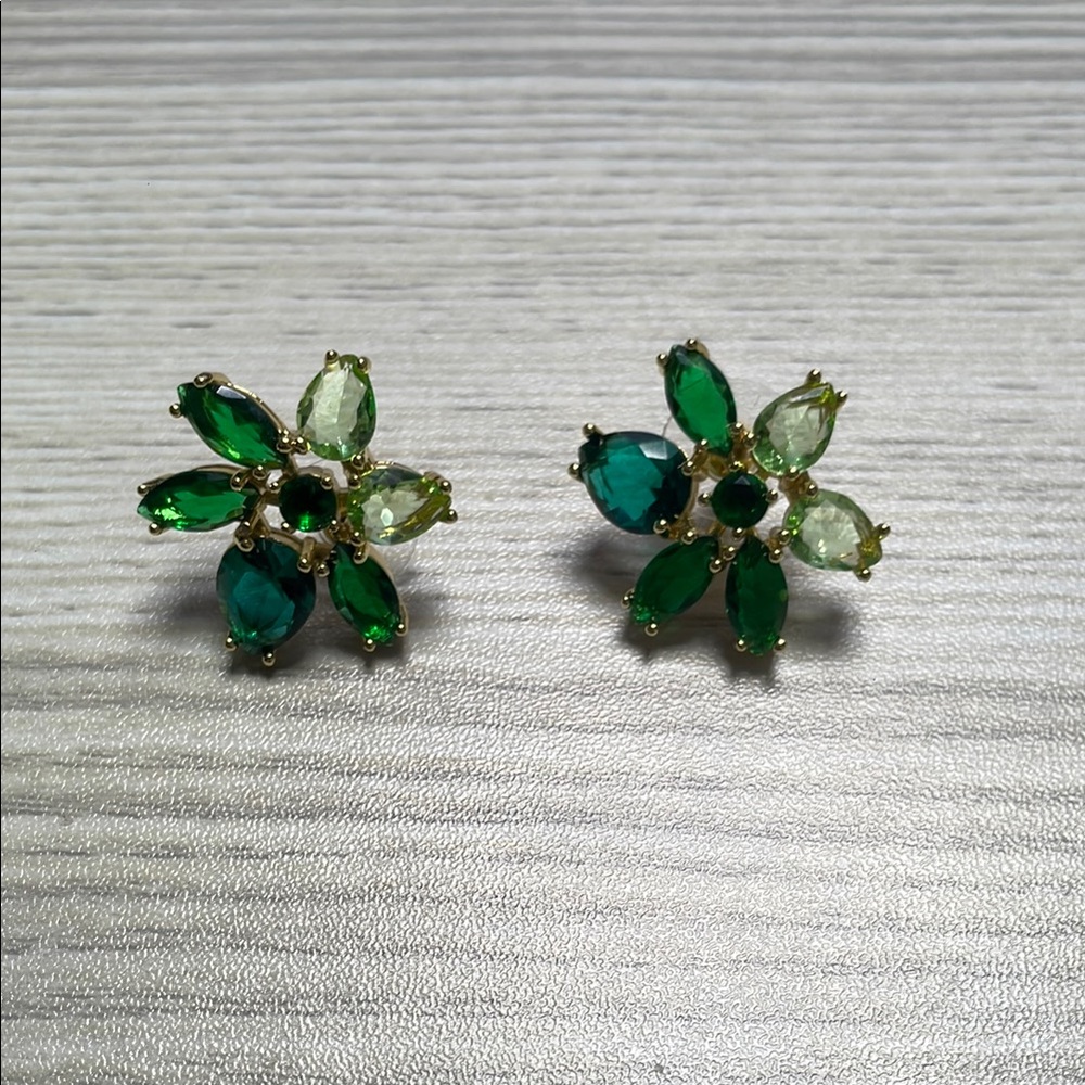 Elegant Green Floral Earrings